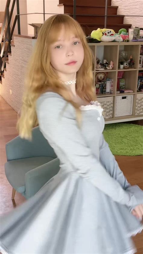 AlisaPikaPika (@alisapikapika)’s videos with Stories 2 .